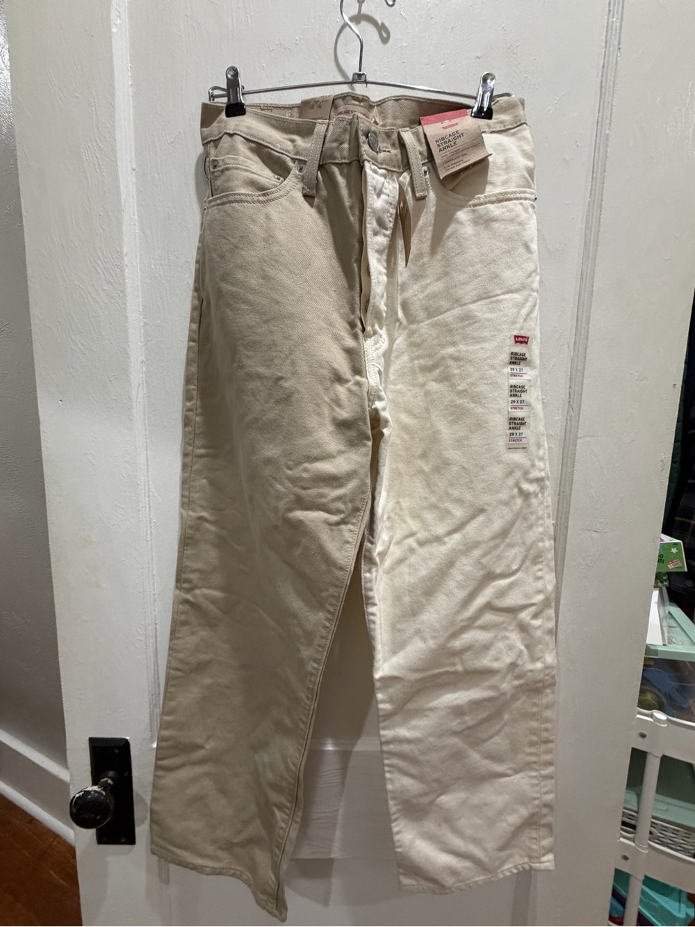 Levi's Men's Relaxed Straight Jeans in Cream